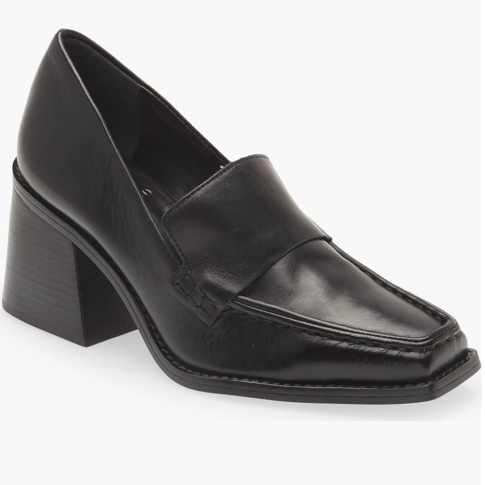 Vince Camuto Segellis Black Women's Loafers
Size 9
Like new condition 
Worn once